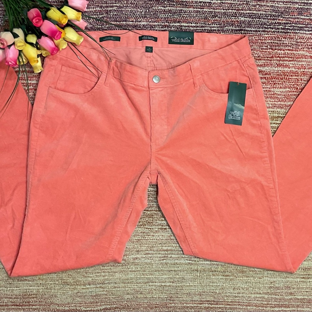 NWT Wild Fable Coral Women’s Low-Rise Flare Corduroy Pants Size 16
